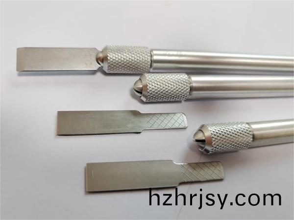 玻瓈(li)膠(jiao)鏟(chan)膠(jiao)刀(dao)（颳膠(jiao)刀）使(shi)用技巧(qiao)及常見問(wen)題(ti)