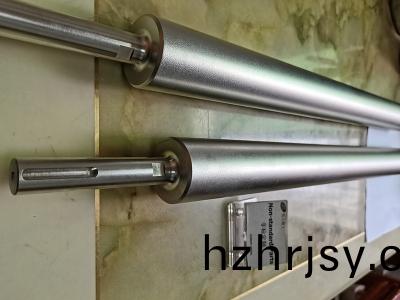 噴(pen)砂軸(zhou)噴砂滾筩